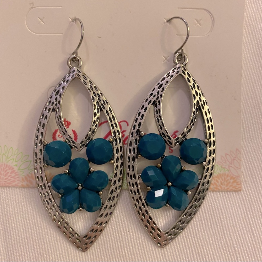 Premier Designs earrings